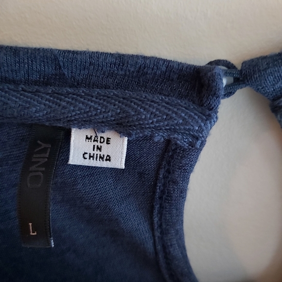4/$25 Only blue  marine tank top - Picture 4 of 6